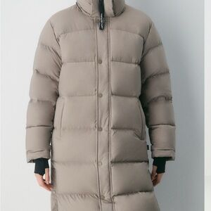 Aritzia super puff size XL slight marking on the arm (washable)